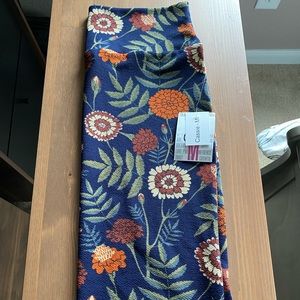 Cassie Lularoe skirt